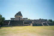04-21-02 01a Chichen Itza Observatory.jpg (19877 bytes)